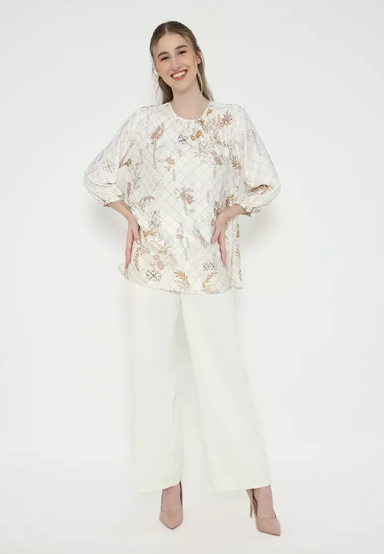 Floral Blouse Armany Silk In Broken White By Brilliant Girl Warna PUTIH