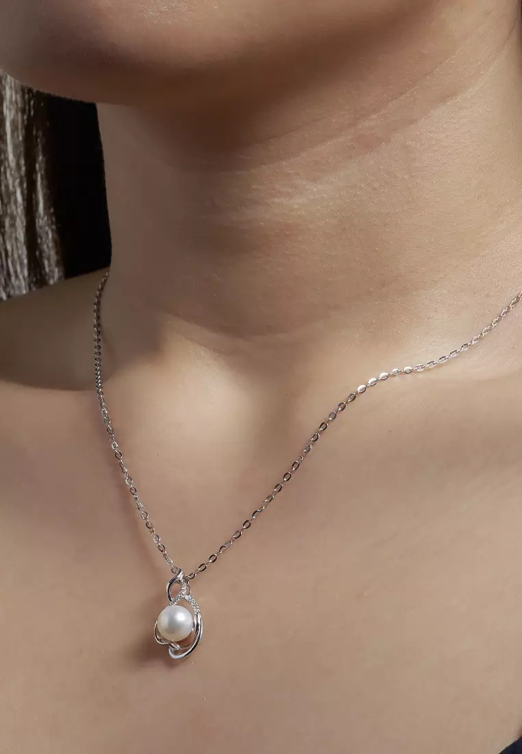 TOMEI Pearl Pendant, White Gold 375