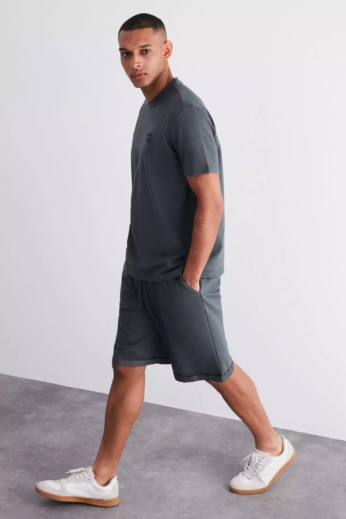 Oversize/Wide Cut City Embroidered Tracksuit Set