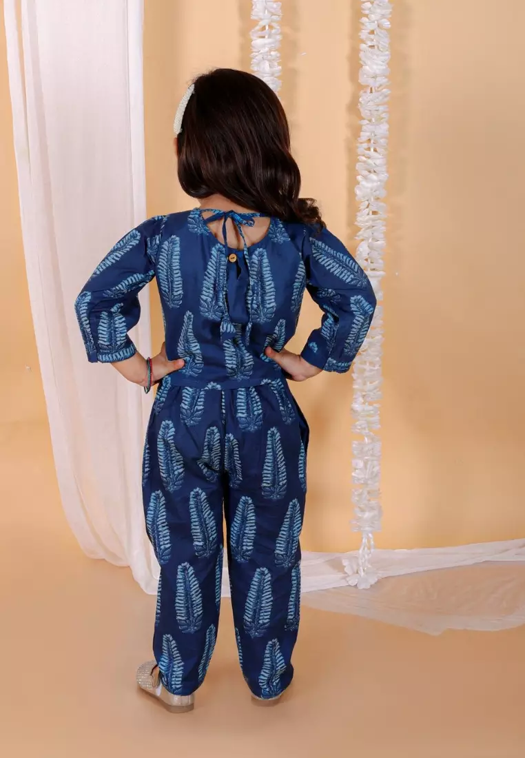 靛蓝叶版画女孩套装