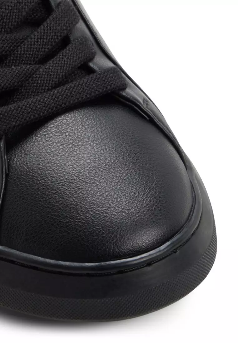 Aldrich Sneakers