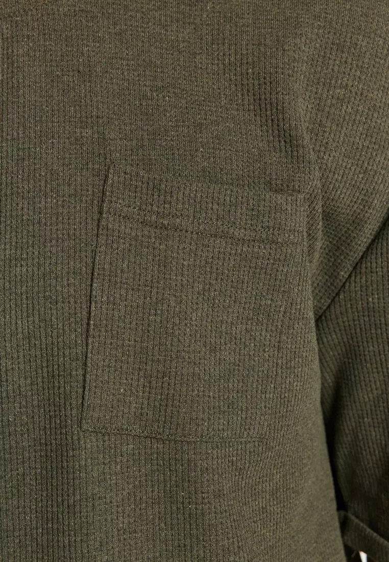 Khaki Oversize/Wide Cut Crew Neck Short Sleeve Pocket Label Detailed T-Shirt TMNSS23TS00077