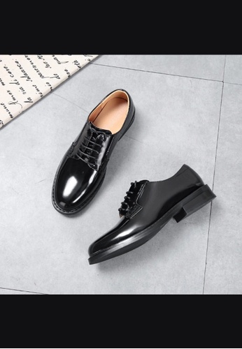 Twenty Eight Shoes     2011 ZALORA 