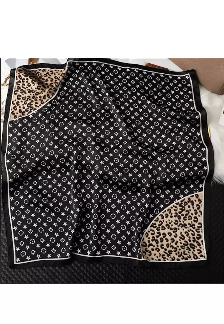Aksesoris Scarf Leopard Print Border Motif Silky Square Satin Scarf Segi Empat Ukuran Kecil Black, White & Beige