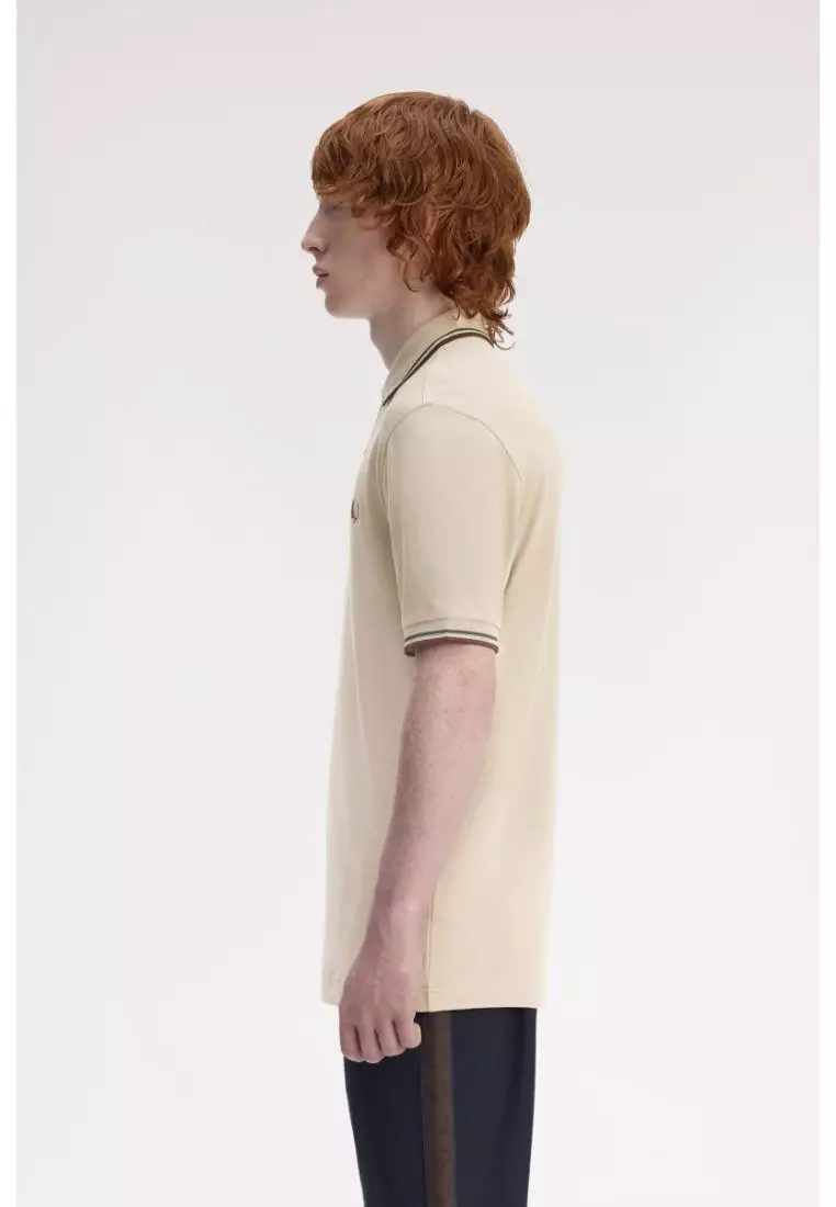 Fred Perry M3600 Twin Tipped Fred Perry Shirt (Warm Oat / Court Green /Bunrt Tobacco)