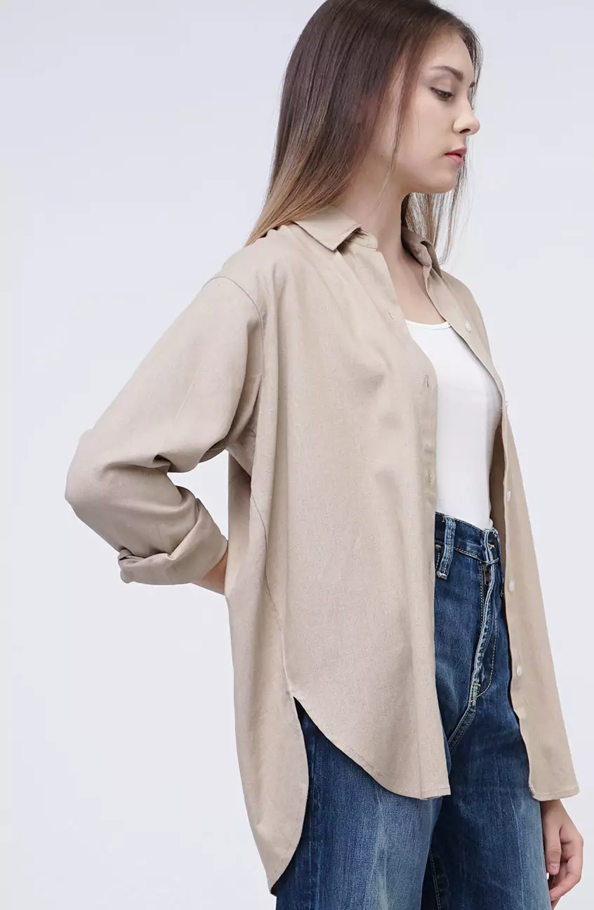 Kemeja Wanita Lindy Light Brown
