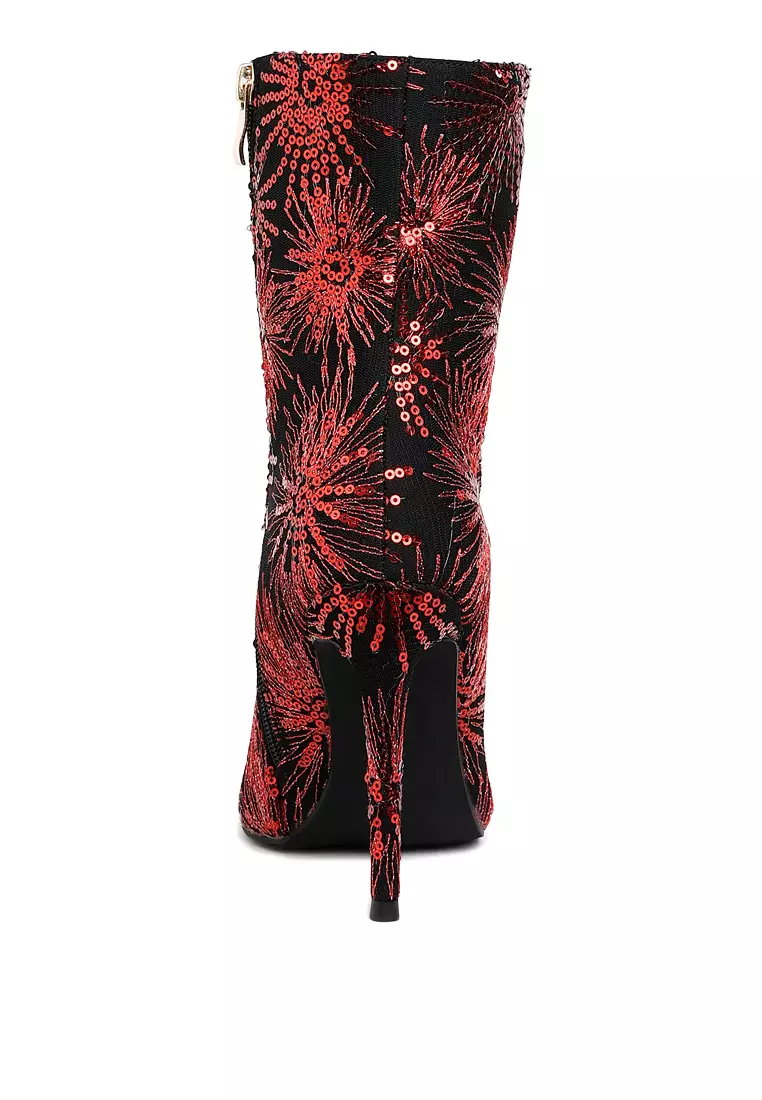 Sepatu bot stiletto berhias payet berwarna merah