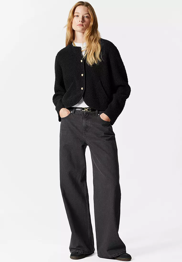 Relaxed Wide-Leg Jeans