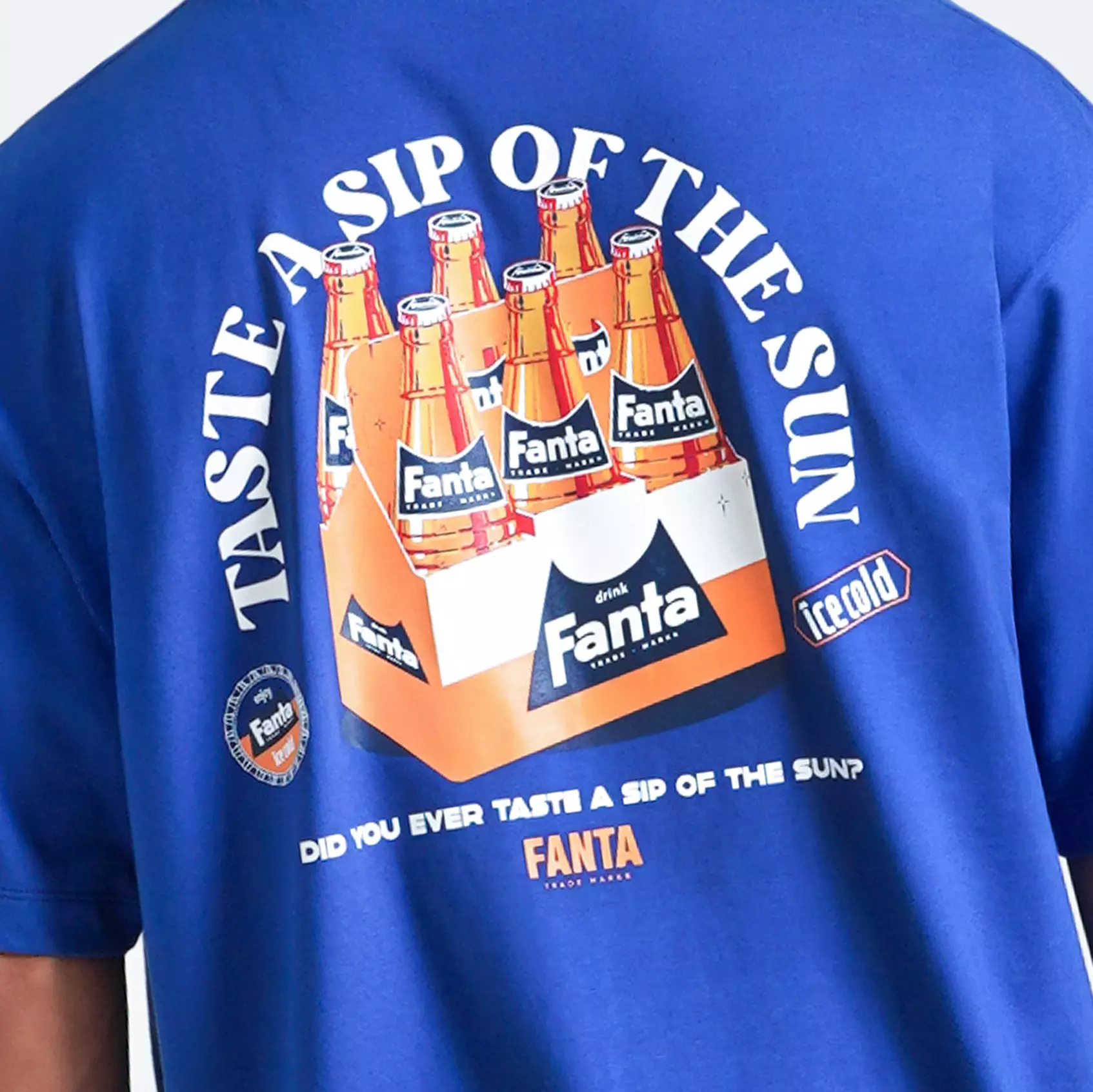 CELCIUS Fanta  Sip of the Sun Tshirt LIN001426C Biru