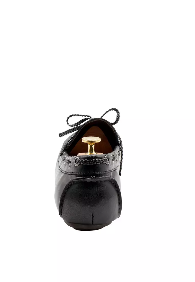 Esperanza Black Moccasins