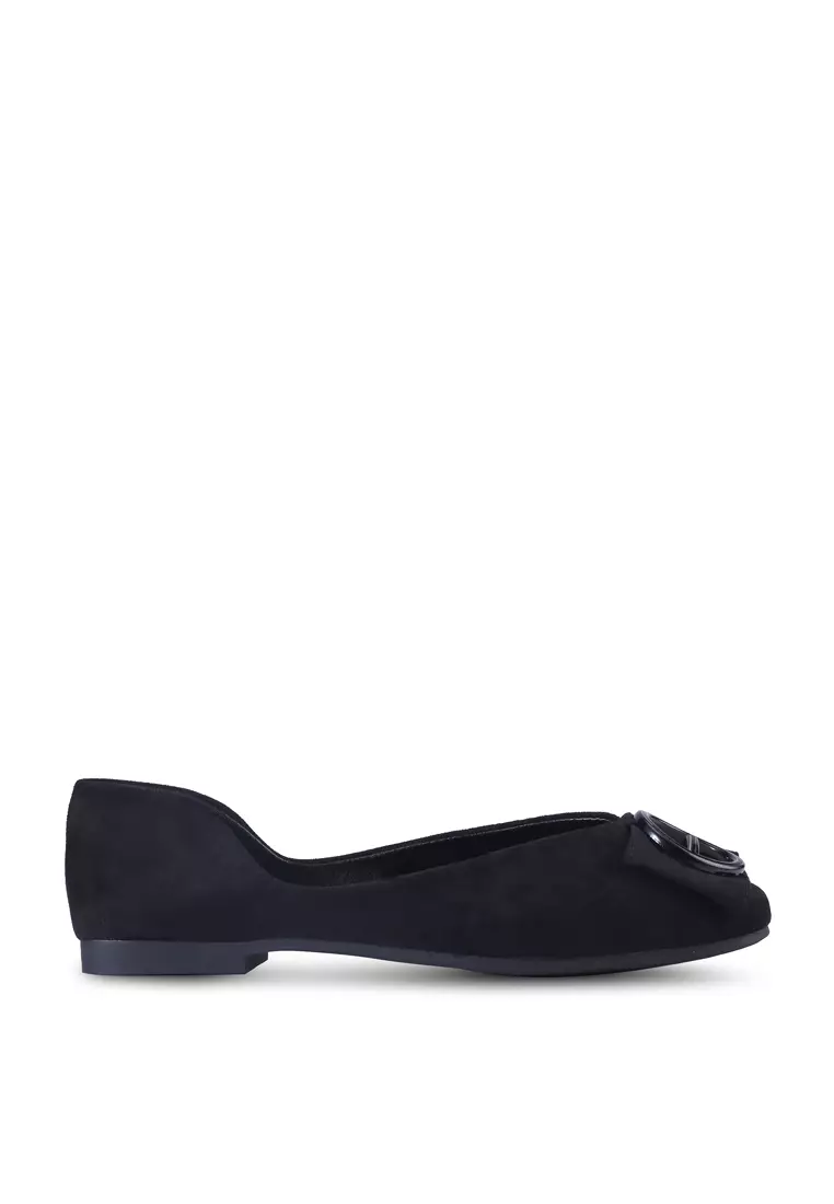 Discount on Noveni  shoes - SKU: Faux Suede Buckle Flats