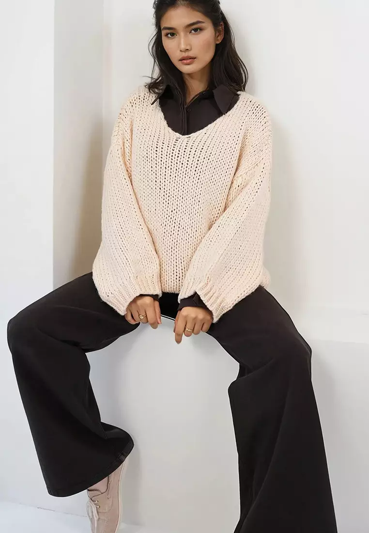 Buy Alacati V-Neck Thick Thessaloniki Knitted Soft Textured