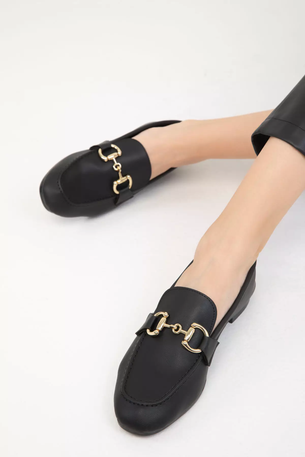 Black Women's Loafer Shoes 18930