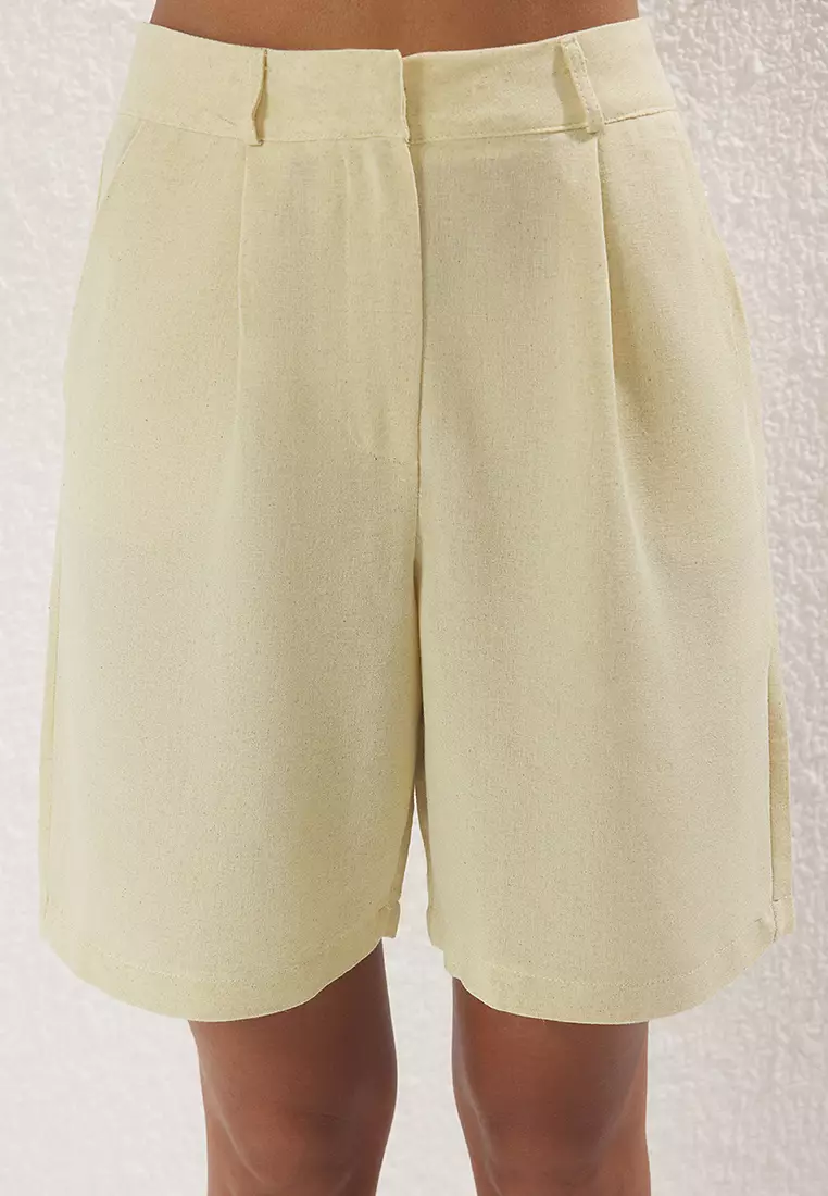 Yellow Linen Look V-Neck Vest and Shorts Woven Double Bottom-Top Set TWOSS25AU00041