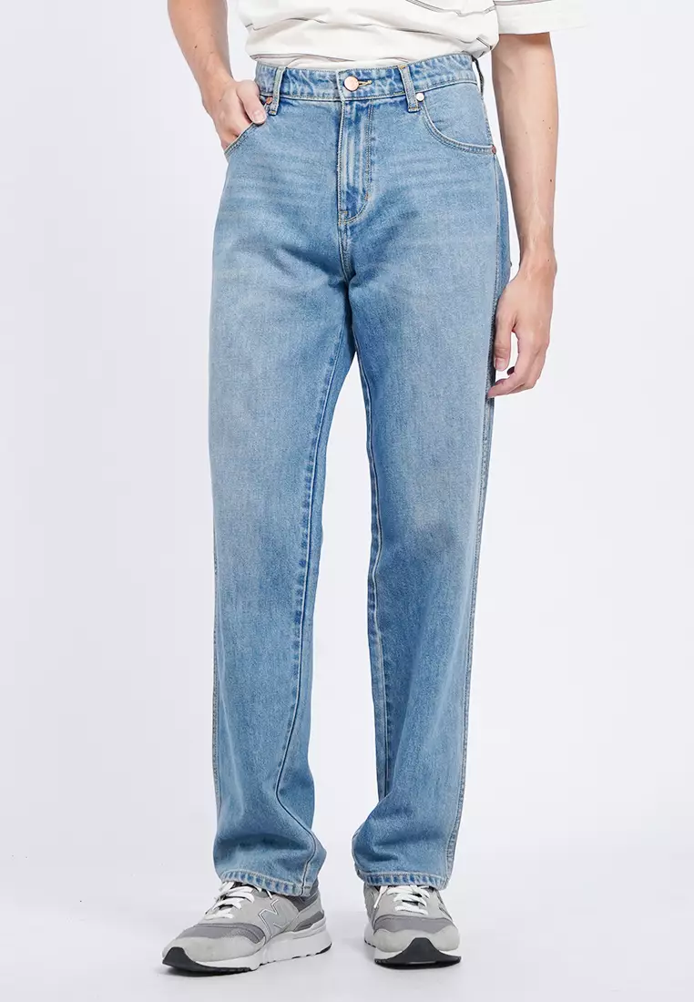 Jual Wrangler Jeans Straight FRNTR C003 Original 2026 | ZALORA Indonesia