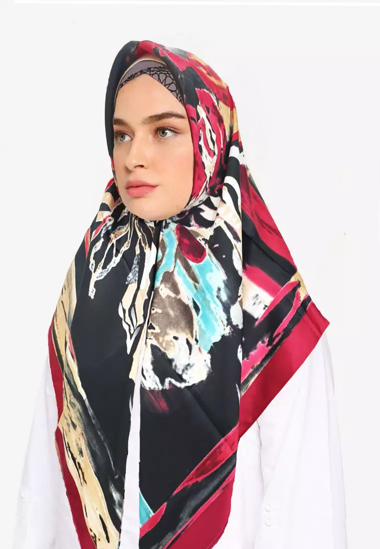Water Colour Effect Rosy Hijab Segi Empat Kerudung Silky Satin Square Scarf Black & Red
