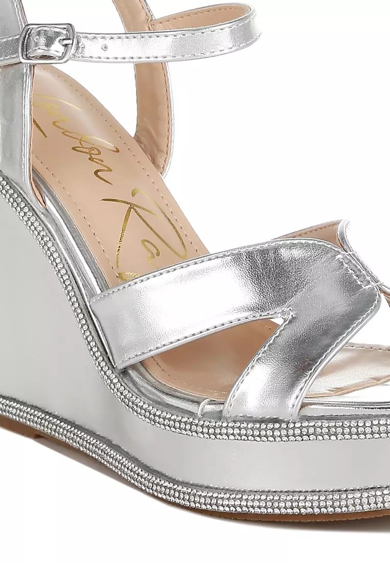 Sandal wedges berhiaskan berlian imitasi warna perak