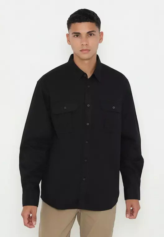 POLICE Kemeja Polos Cotton Kantong Dua Regular Fit Lengan Panjang Pria