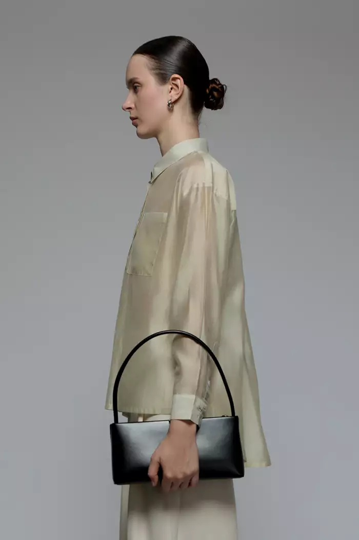 COTTONINK Studio - Atasan Kemeja Wanita Beige Sero #StudioEssentials