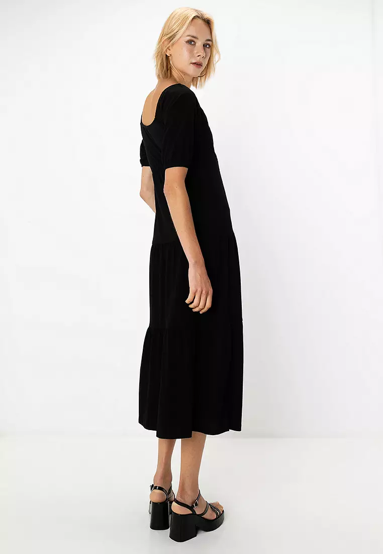 fitted yellow midi dress ASTR the Label Women's V-Neck Sleeveless Dress - Mango