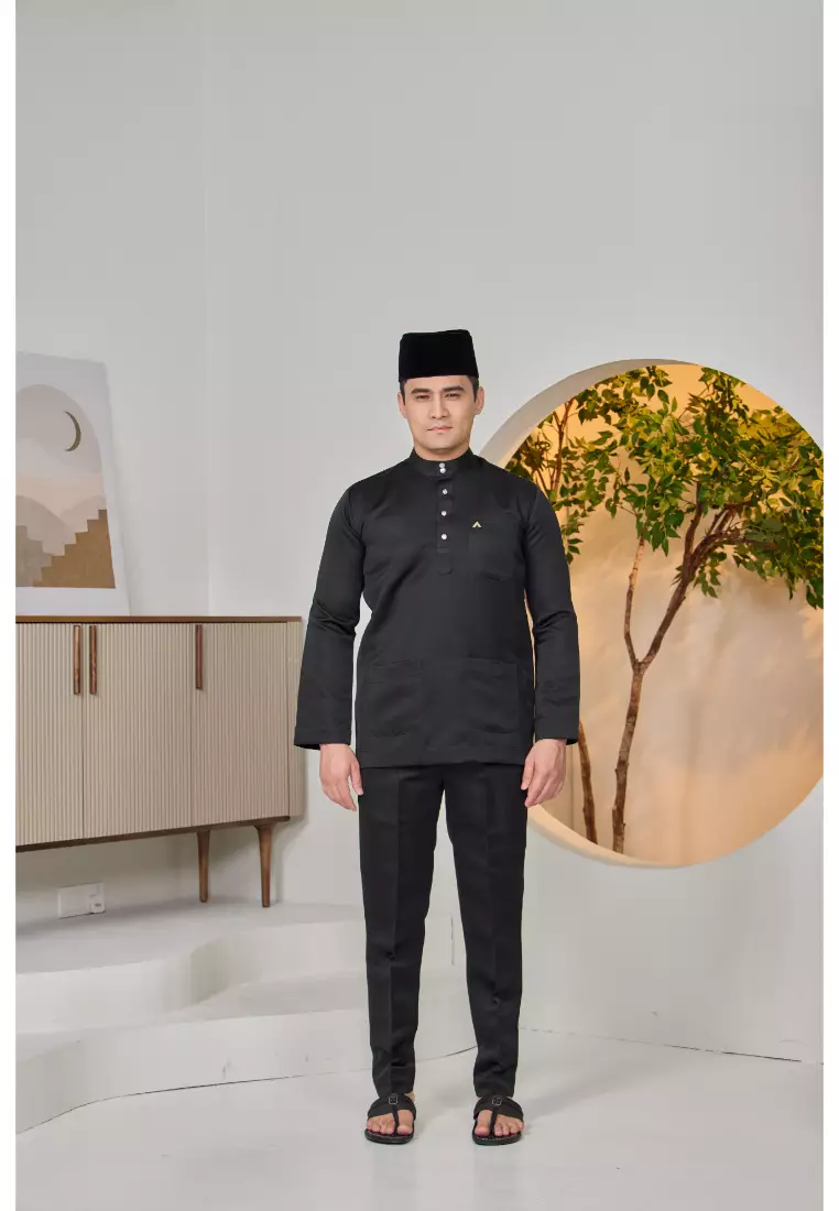 Baju Melayu Istiadat