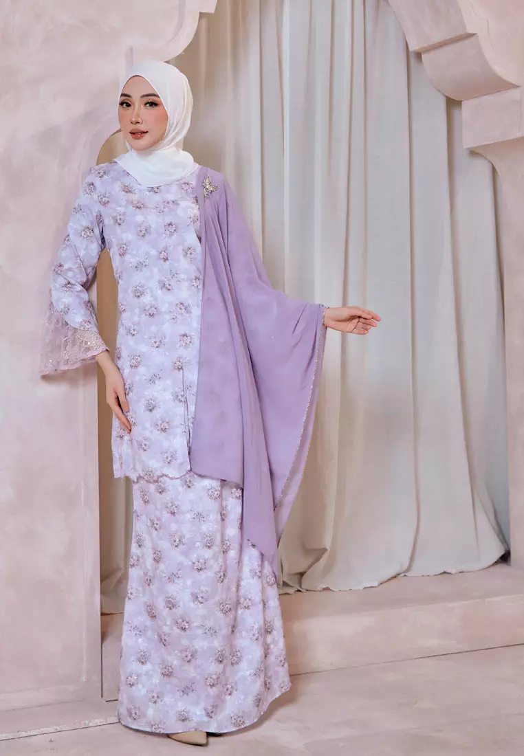 Anggun 2.0 Sequined Lace Sleeves Embroidery Kurung Kebaya Modern