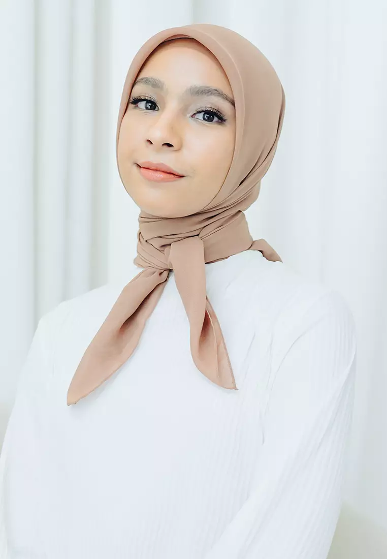Polly Cotton (Hijab Segiempat Bella Square) Cappuccino
