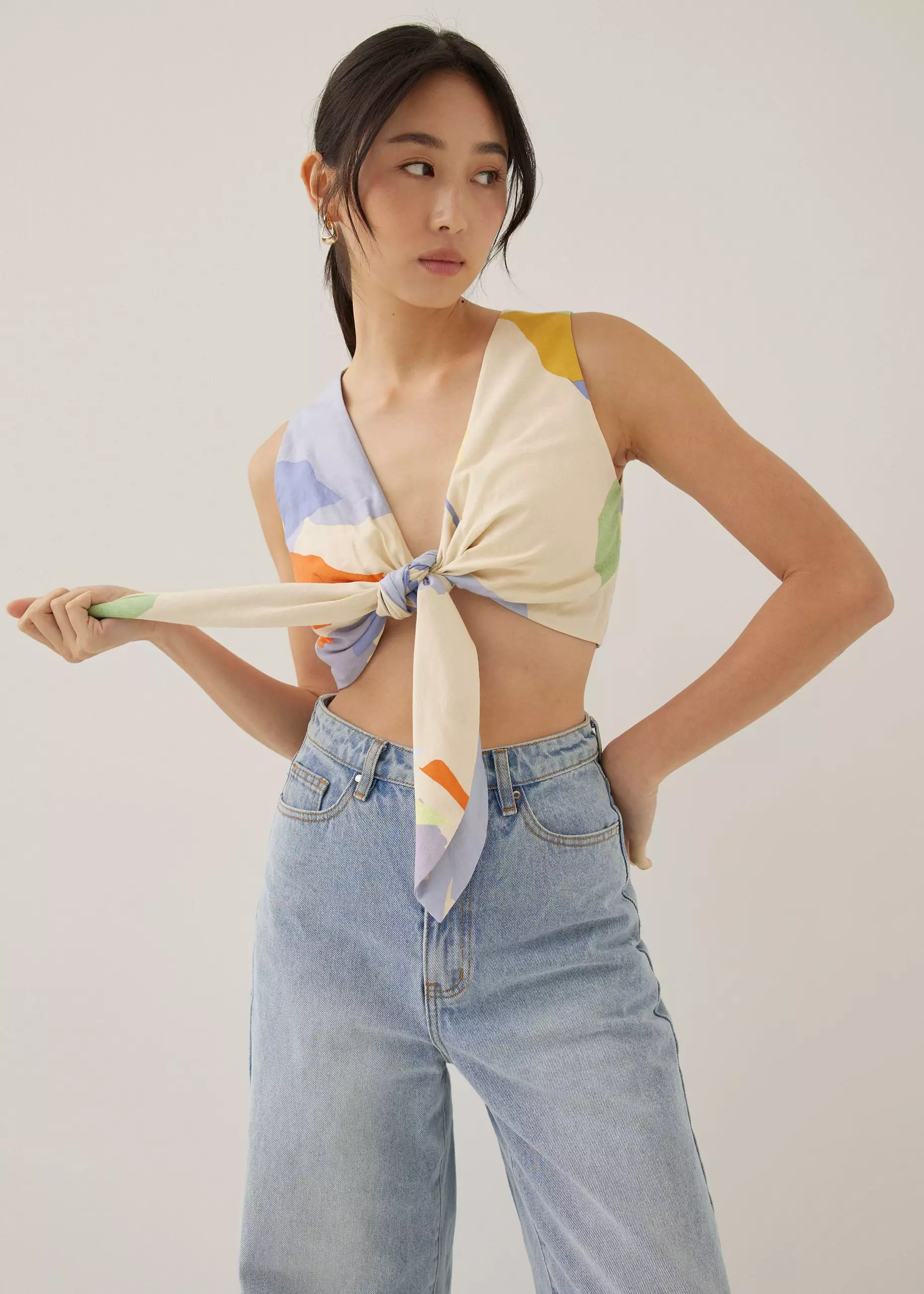 Atasan Wanita - Carson Padded Cotton Crop Top in Tropical Mirage