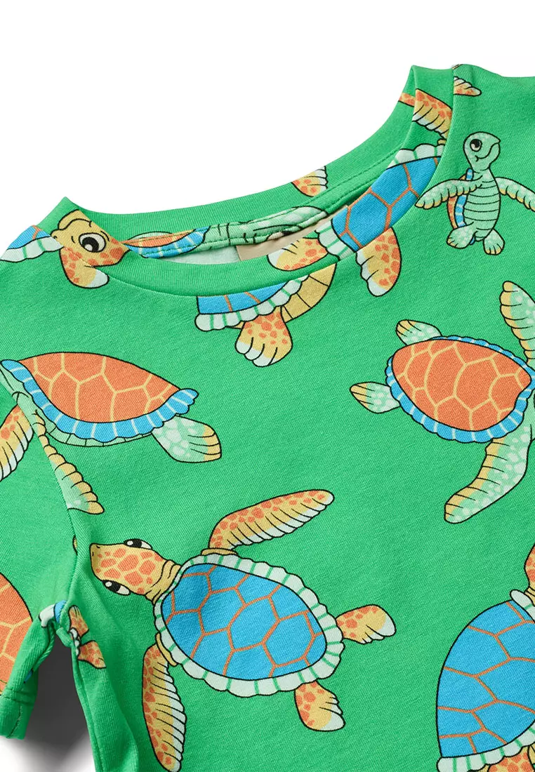 T-shirt with sea turtles