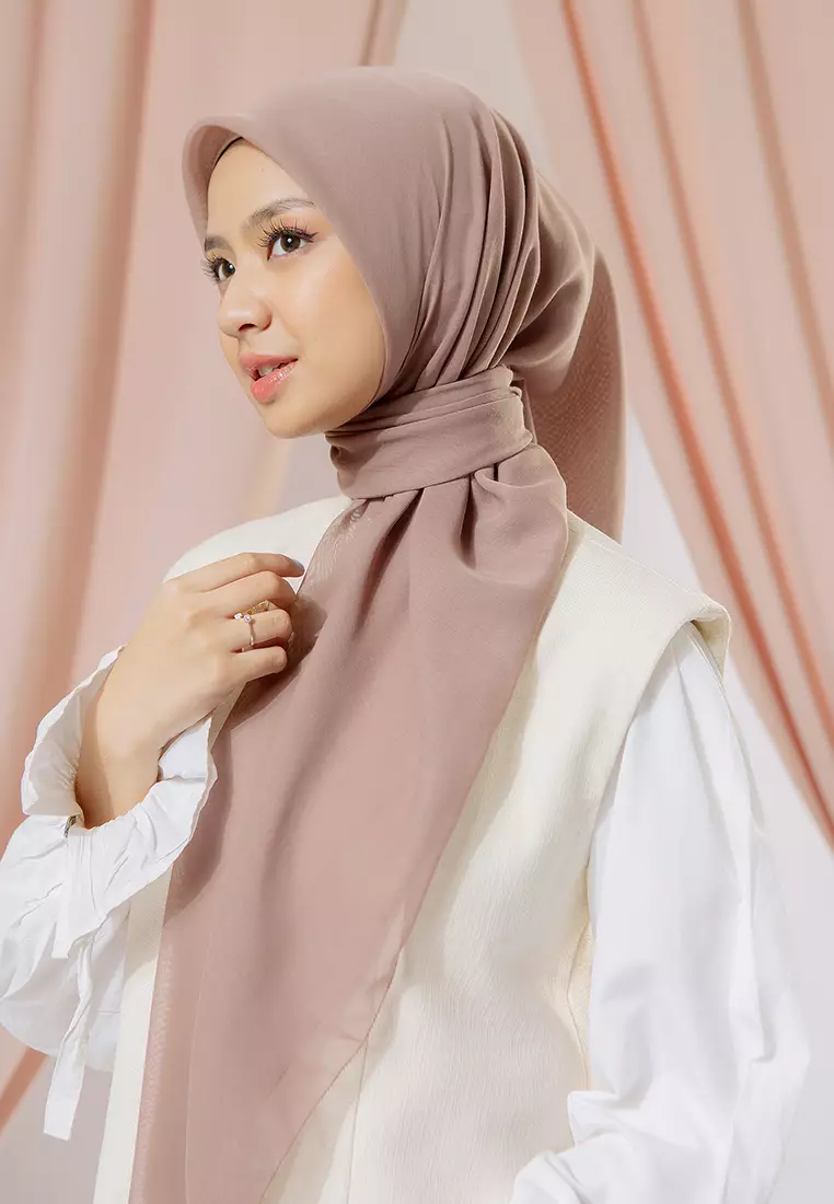 Nashwa Paris Eyelash in Soft Brown (Lozy x Nashwa)