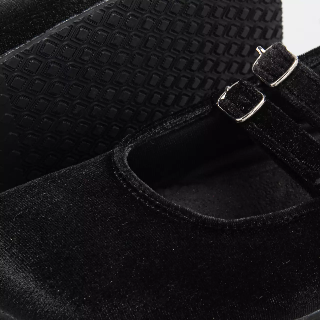 Adorable Projects - Estelle Flat Shoes Black - Sepatu Wanita