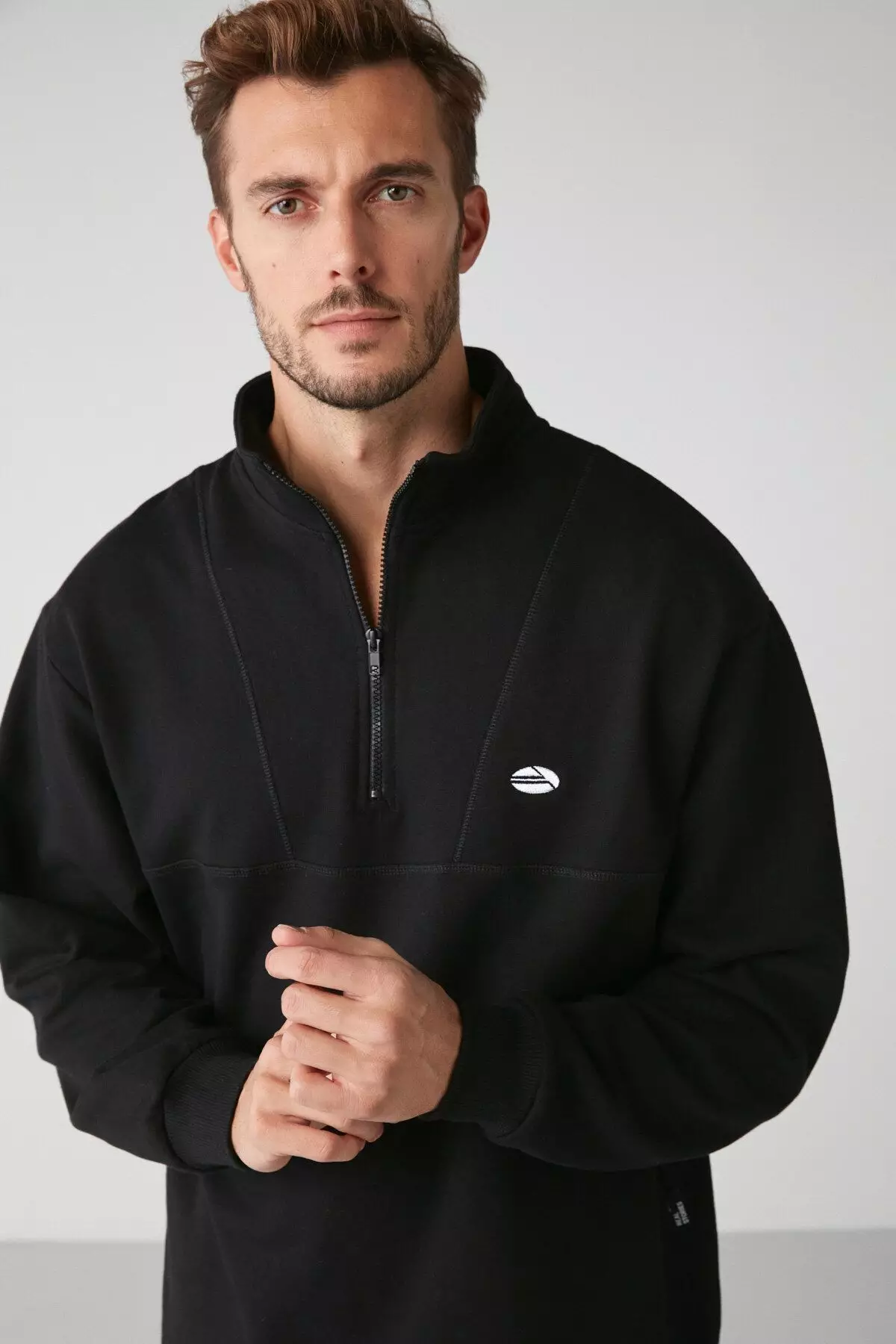 Half Zipper High Neck Embroidered Sweatshirt