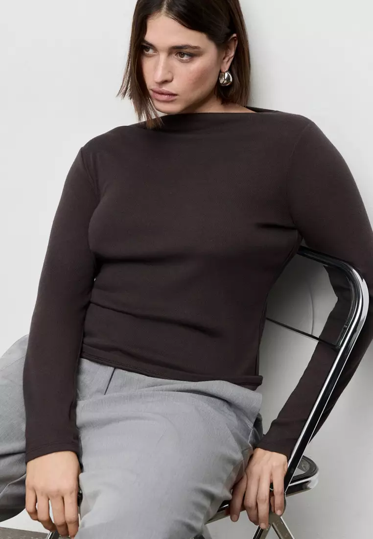 Long-Sleeved Boat-Neck T-Shirt