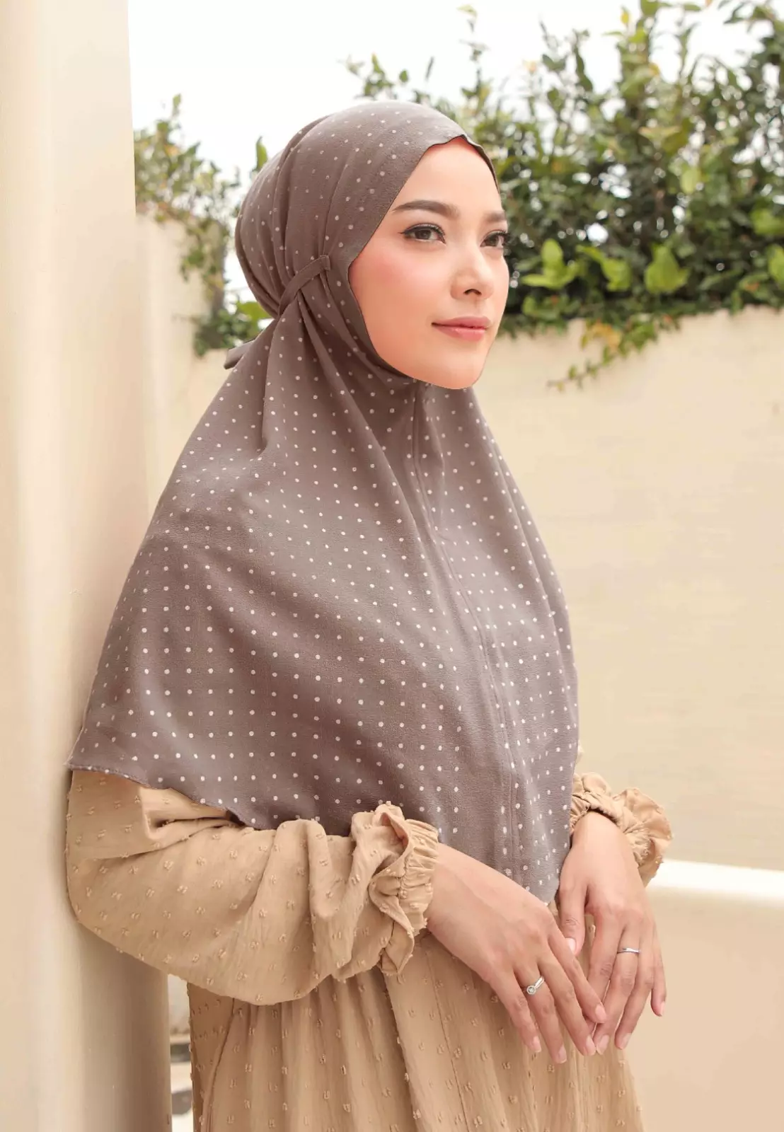 Zelena - Rowena Bergo | Hijab Instan Tali | Kerudung Motif - Tan Skin