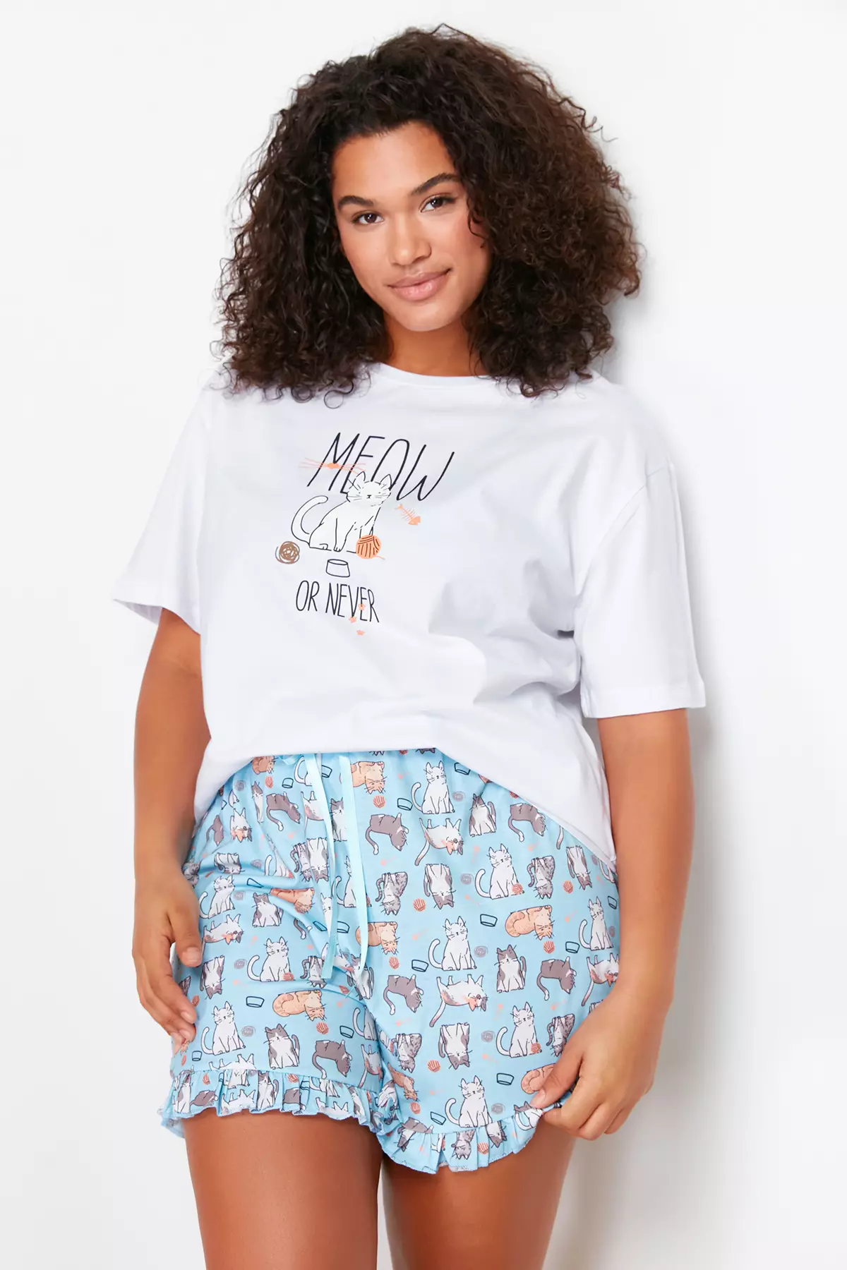 Cat Patterned Knitted Pajamas Set