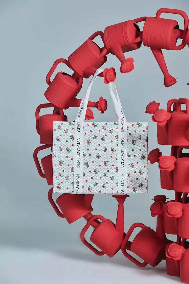Bloom of Strawberry Box Tote Bag