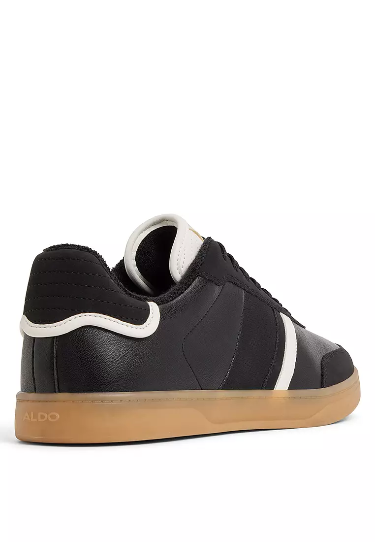 Freekick Sneakers