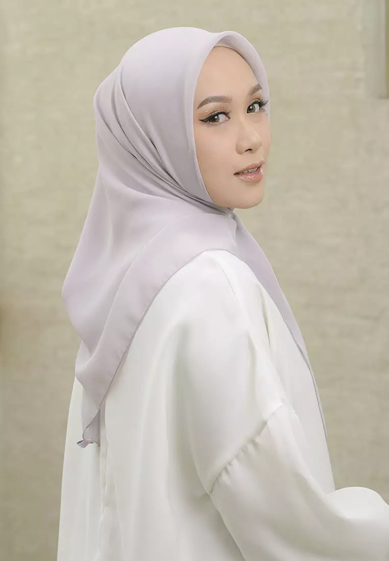 Polly Cotton (Hijab Segiempat Bella Square) Light Grey