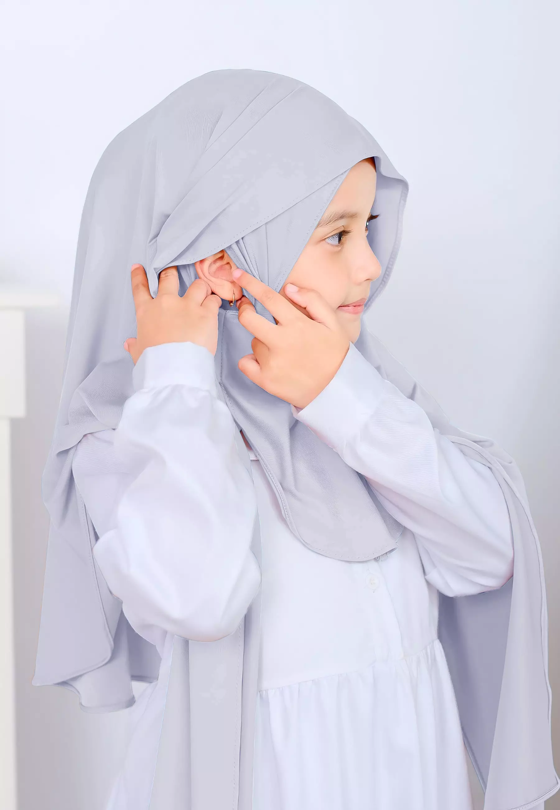Hagia Curved Pashmina | Hijab Instan Anak | Kerudung Pashmina Inner Oval Anak - Chrome Grey
