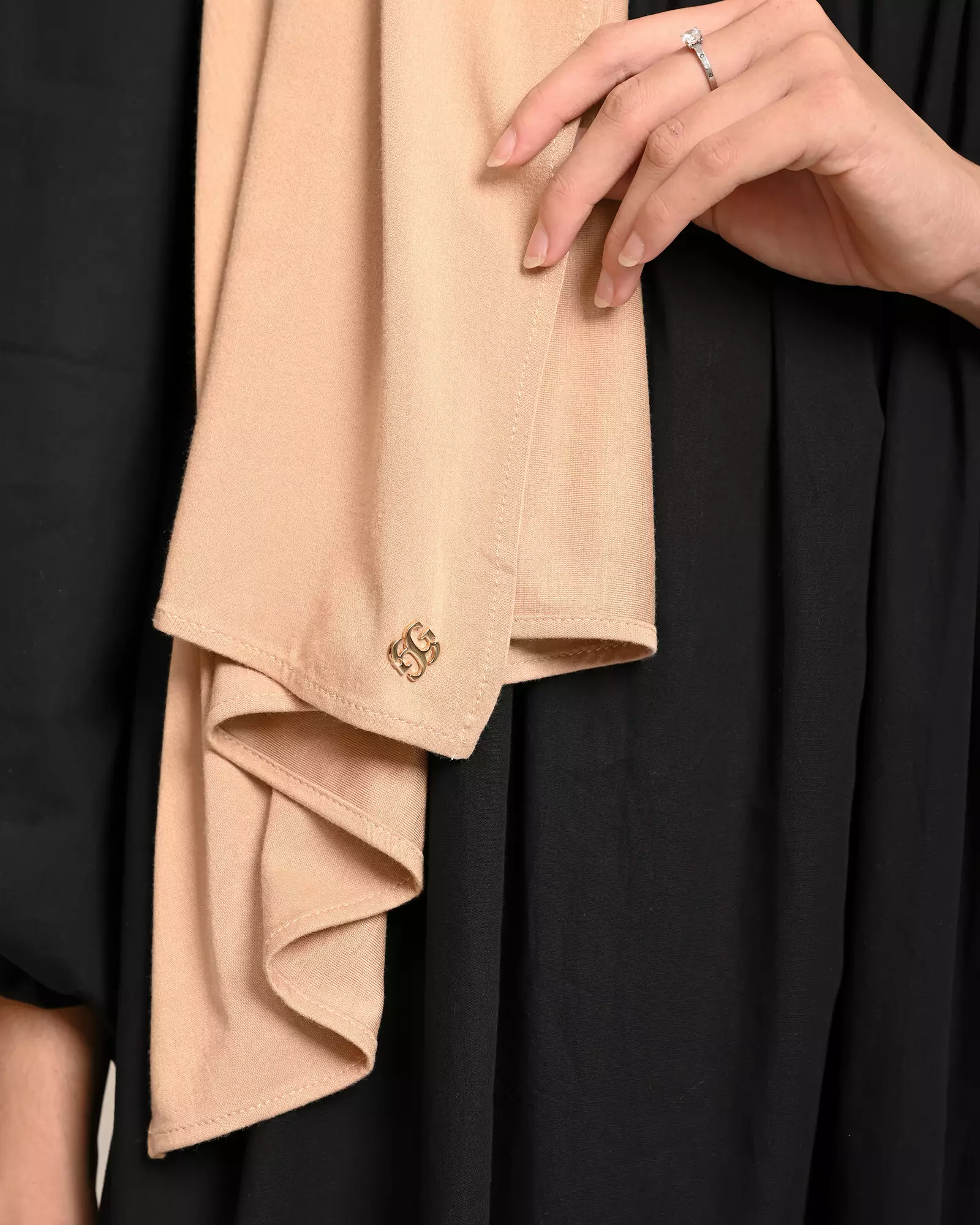 Geulis.id JESSIE EVERYDAY SHAWL (10 warna) Hijab - SAND