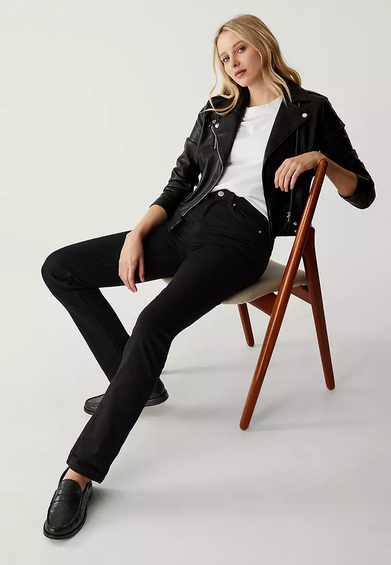 Sienna Straight Leg Jeans with Stretch