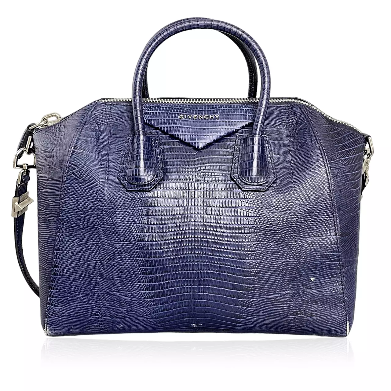 Givenchy on sale antigona blue