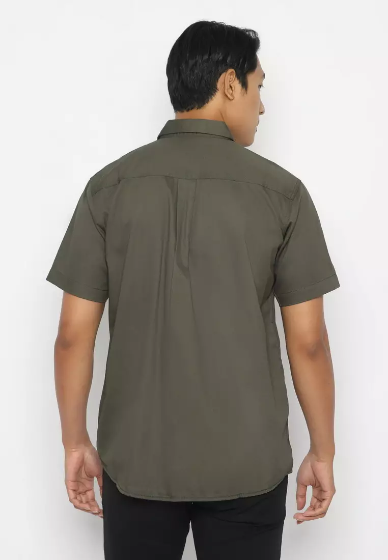 POLICE Kemeja Polos Cotton Twill Regular Fit Hijau Tua Pria