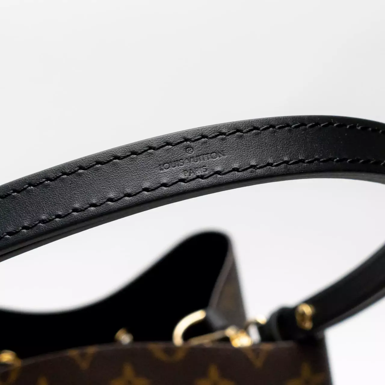 NéoNoé MM Monogram Bucket Bag Black