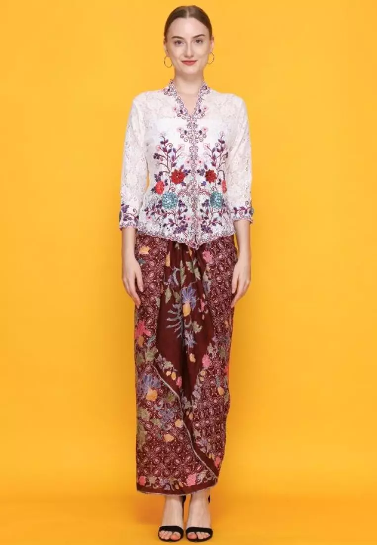 Kebaya Brokat Embroidery 3D