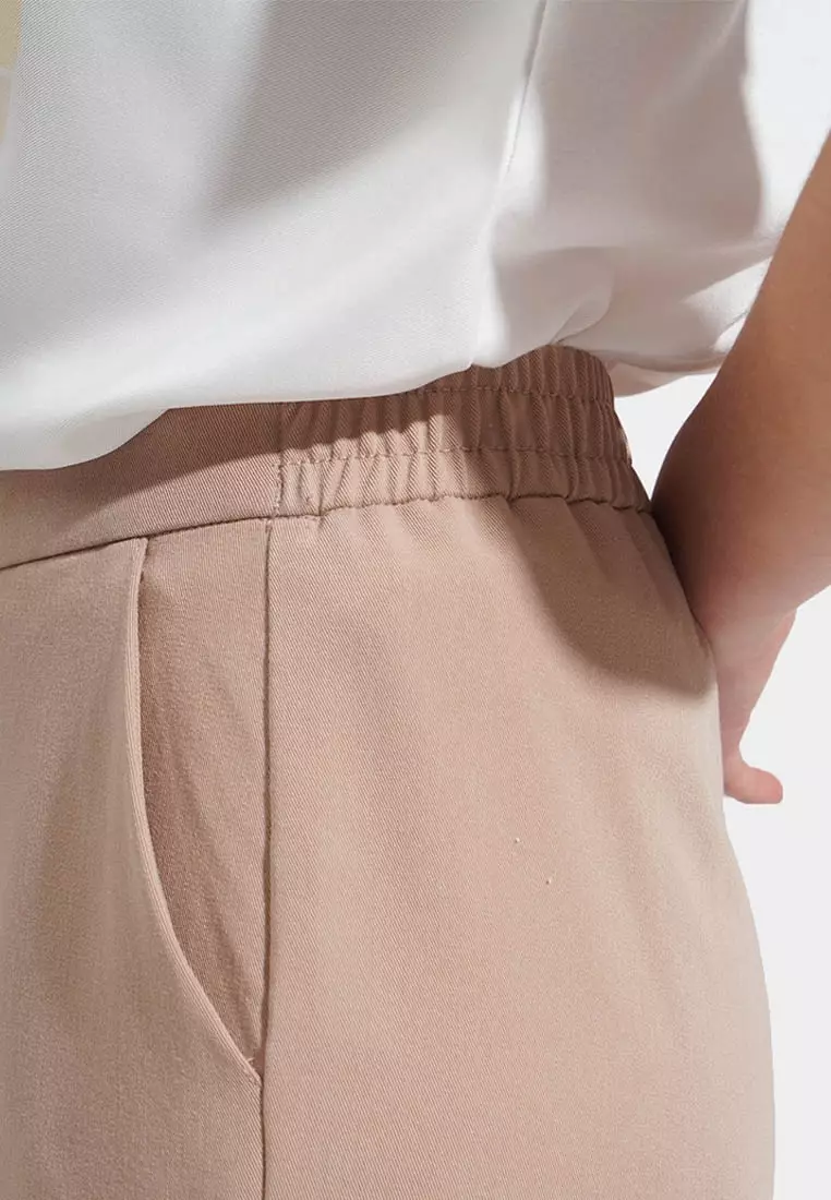 Pull Up Tapered Trousers