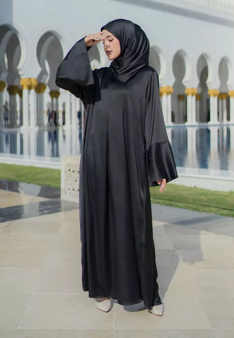 Latifa Abaya Silk Black
