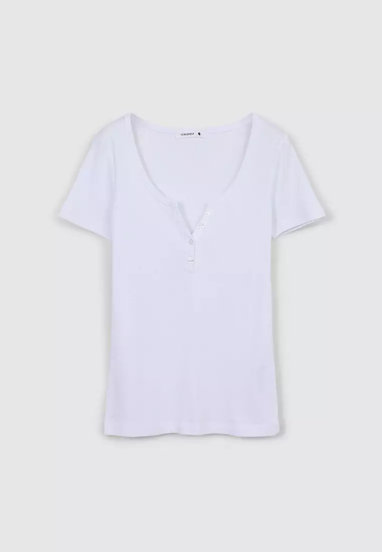 Woman Short-Sleeved T-Shirt