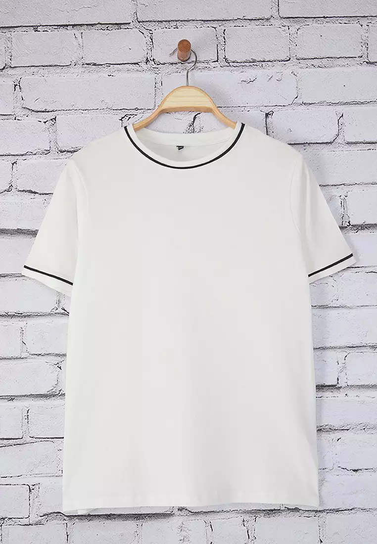 Ecru Crew Neck with Piping Detail Basic Plus Size T-shirt TBBSS25BF00050