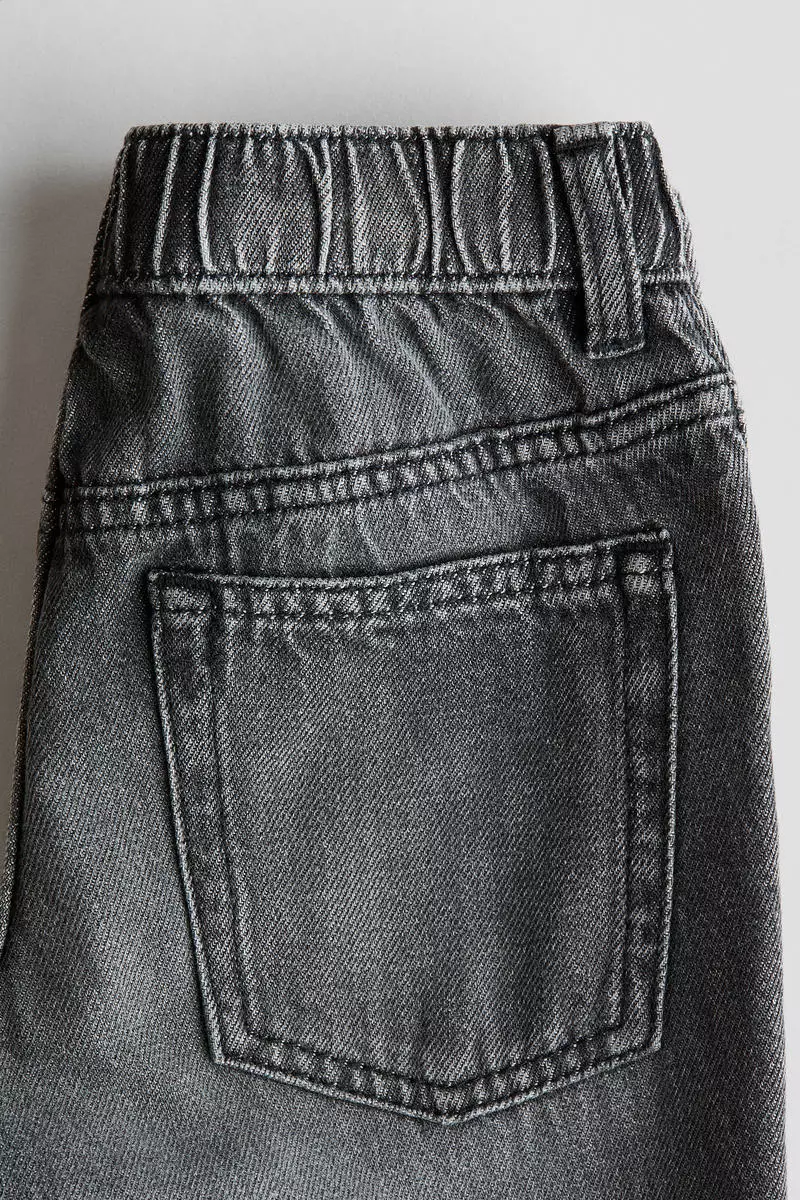 Loose Fit Jeans